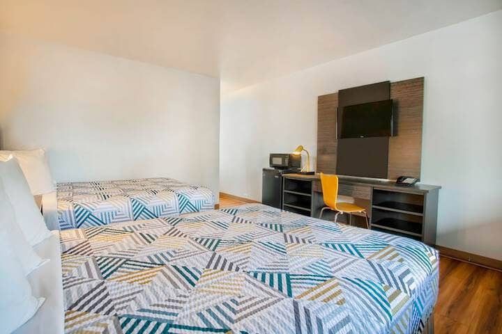 Room 5 of 25